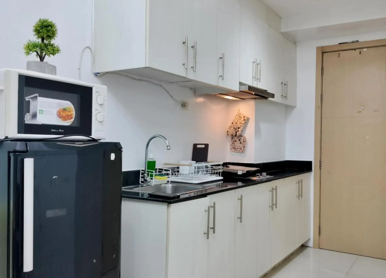 Condo Staycation Sea Residence Moa Manila